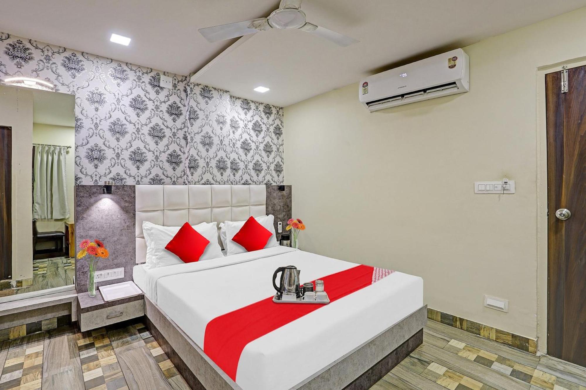 Collection O Hotel Raj Palace Vadodara Exterior photo